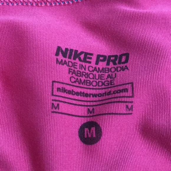 Nike Pro athletic cropped leggings. Size Medium Barbiecore pink - Picture 8 of 8